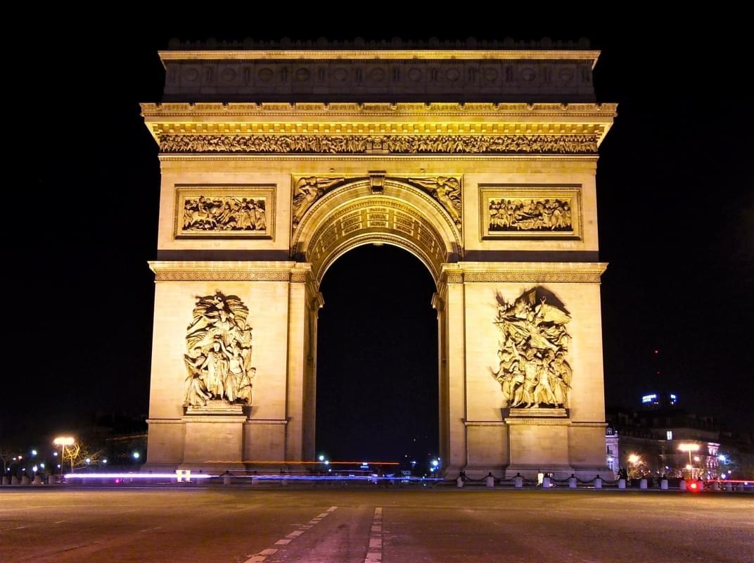 Besuch des Arc de Triomphe in Paris: Öffnungszeiten, Preise und Tipps