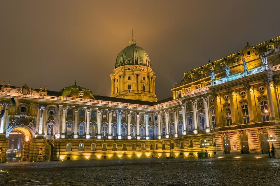 Visit to Buda Castle in Budapest: hours, prices, and tips