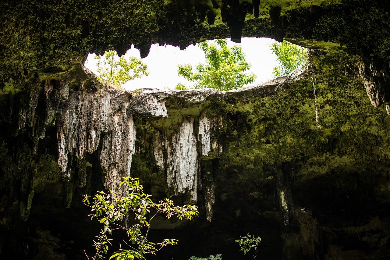 Yucatan Caves, Cenotes