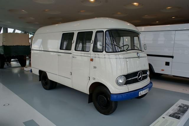Mercedes-Benz L 406