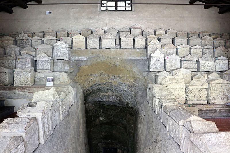 Hypogeum of the Volumni Entrance