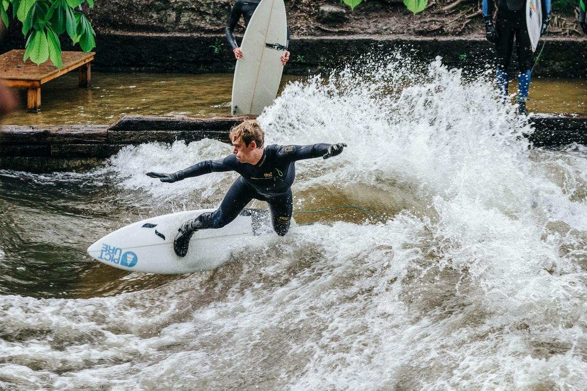 eisbach munich englischer garten