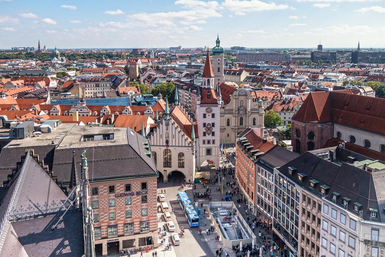 munich marienplatz old city hall 1