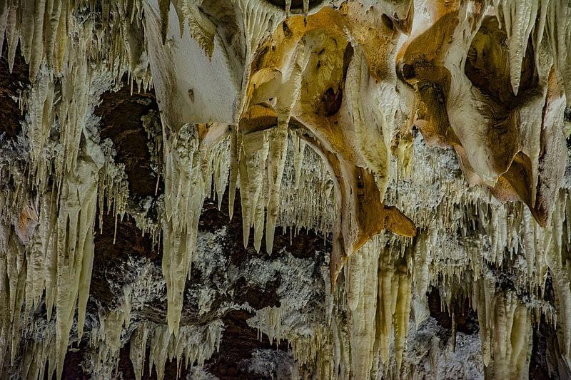 tiétar valley eagle's cave