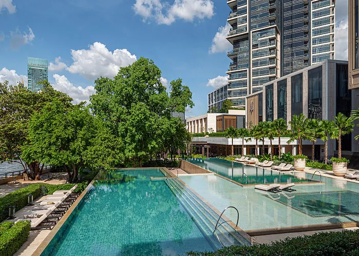 Four Seasons Hotel Bangkok At Chao Phraya River hotel