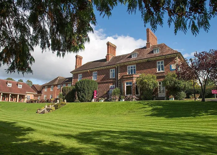 Discover Comfort and Convenience at the Best Hotels in Shrewsbury with Parking