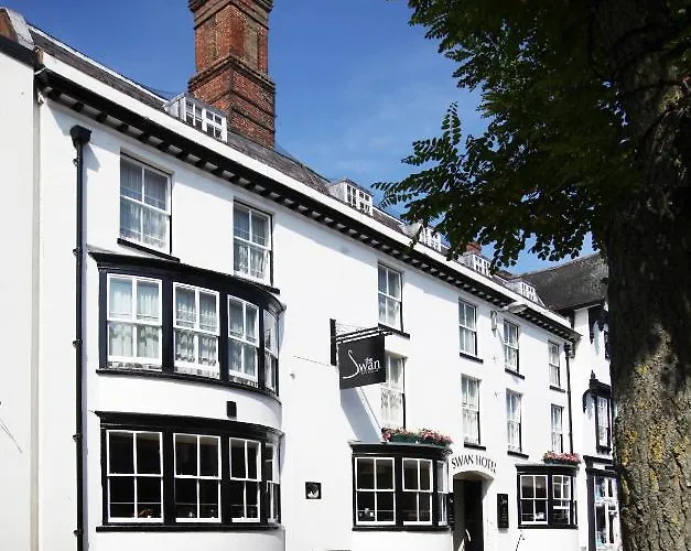 Hotels in Stafford Area: Where to Stay for a Memorable Visit