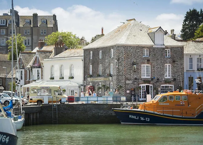 Pet Friendly Hotels in Padstow: Where to Stay with Your Furry Friend