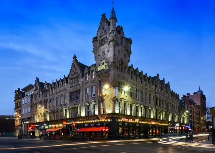 Hotels Near Glasgow Queen Street Station: Experience Comfort and Convenience