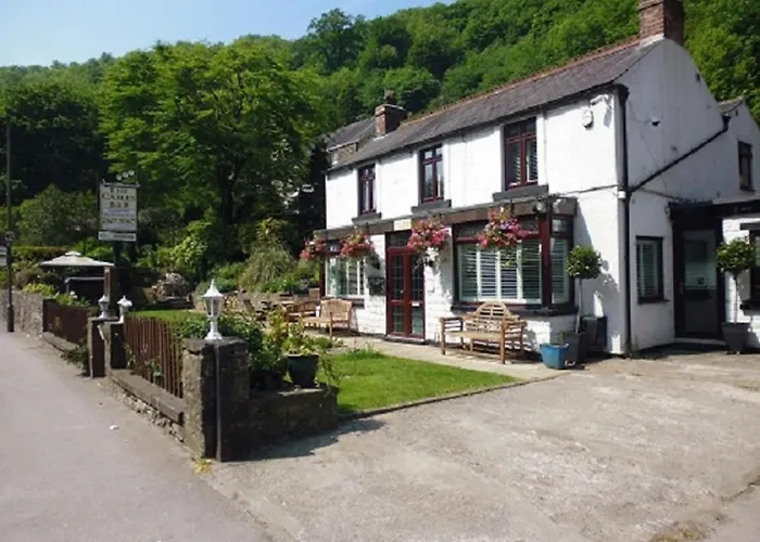 Find Affordable Accommodations in Matlock Bath: Discover Cheap Hotels for Your Stay